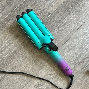 BedHead Gradient Hair Waver in Teal and Purple